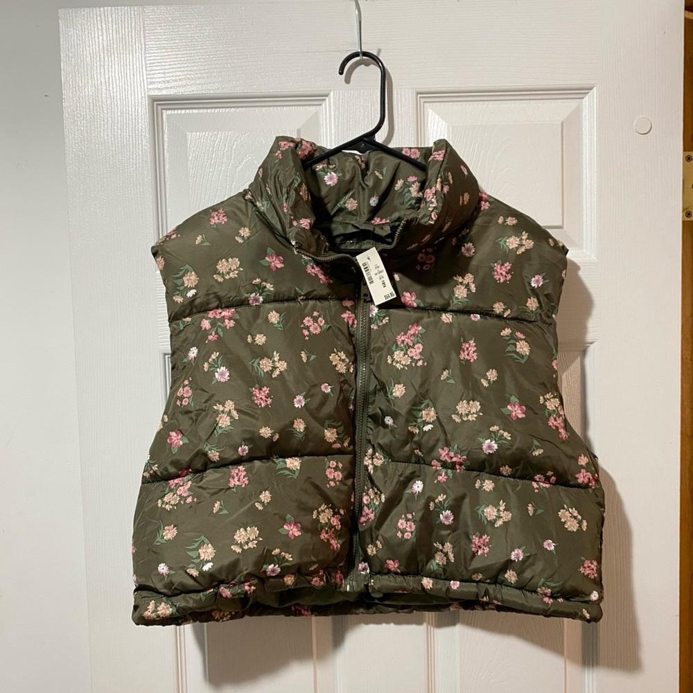 Remixed Down Green Floral Puffer Vest - NWT